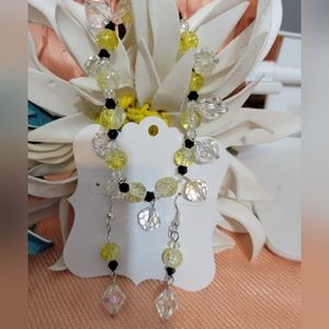 Bracelet and earrings it